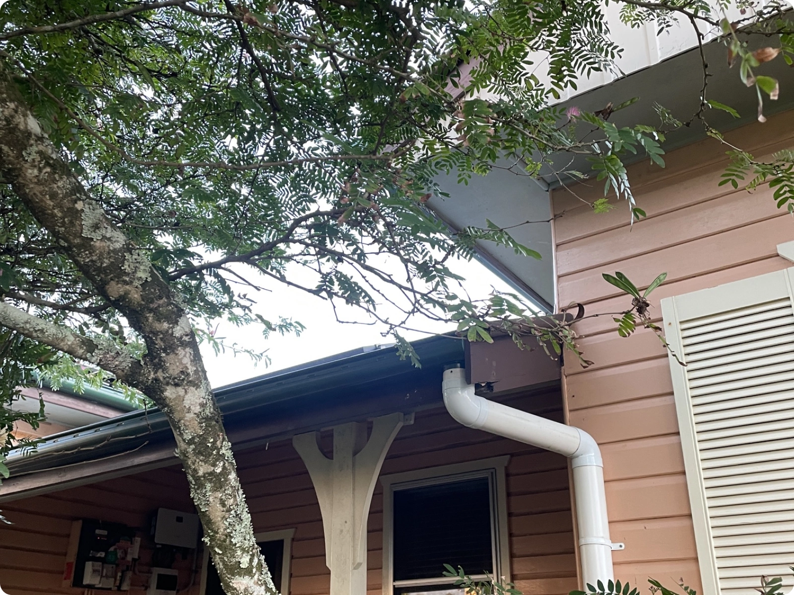 Summerland guttering 91